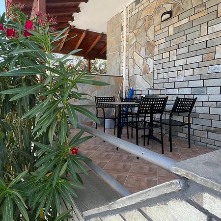 Villa Kostas Accommodations - Vrasná Exterior foto